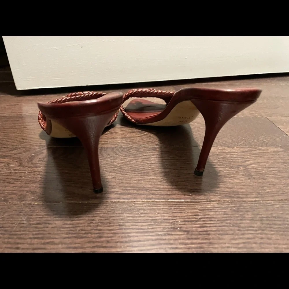 Gucci - Picture 2 of 6